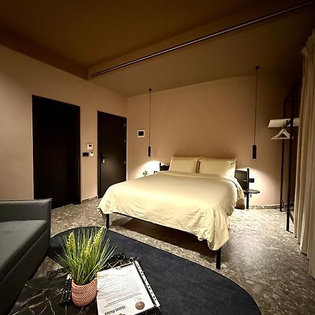 Rex Hotel Boutique Tirana Esterno foto