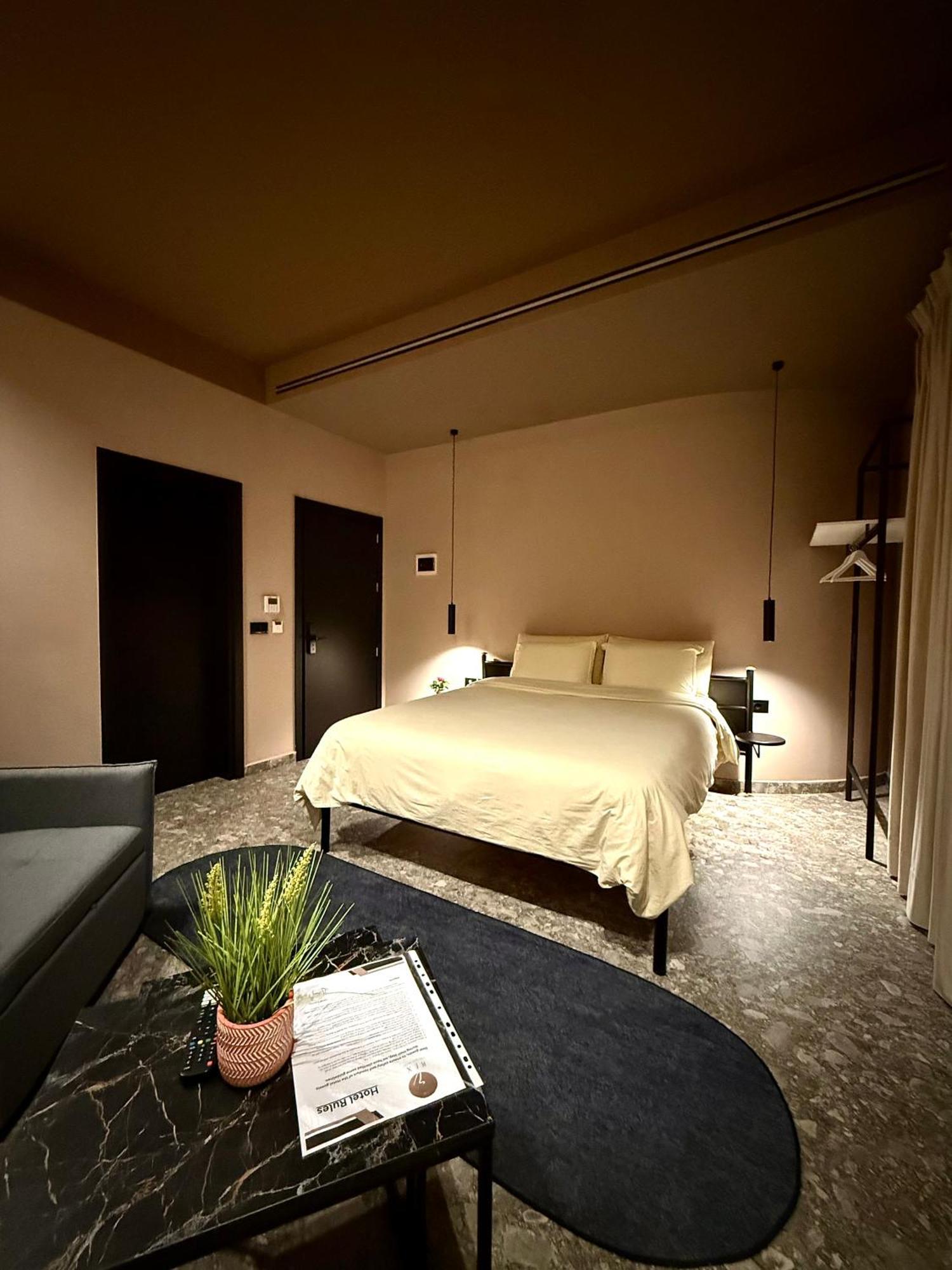Rex Hotel Boutique Tirana Esterno foto