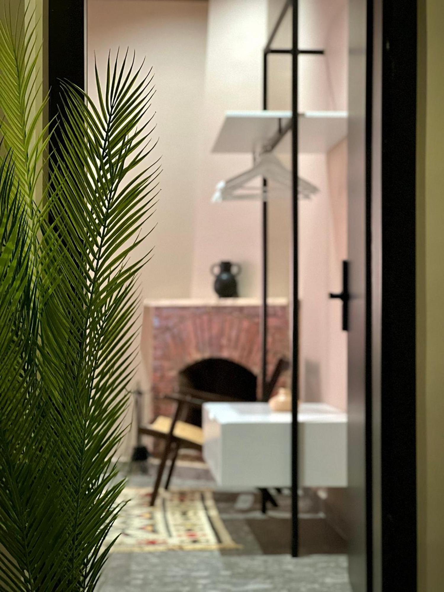 Rex Hotel Boutique Tirana Esterno foto