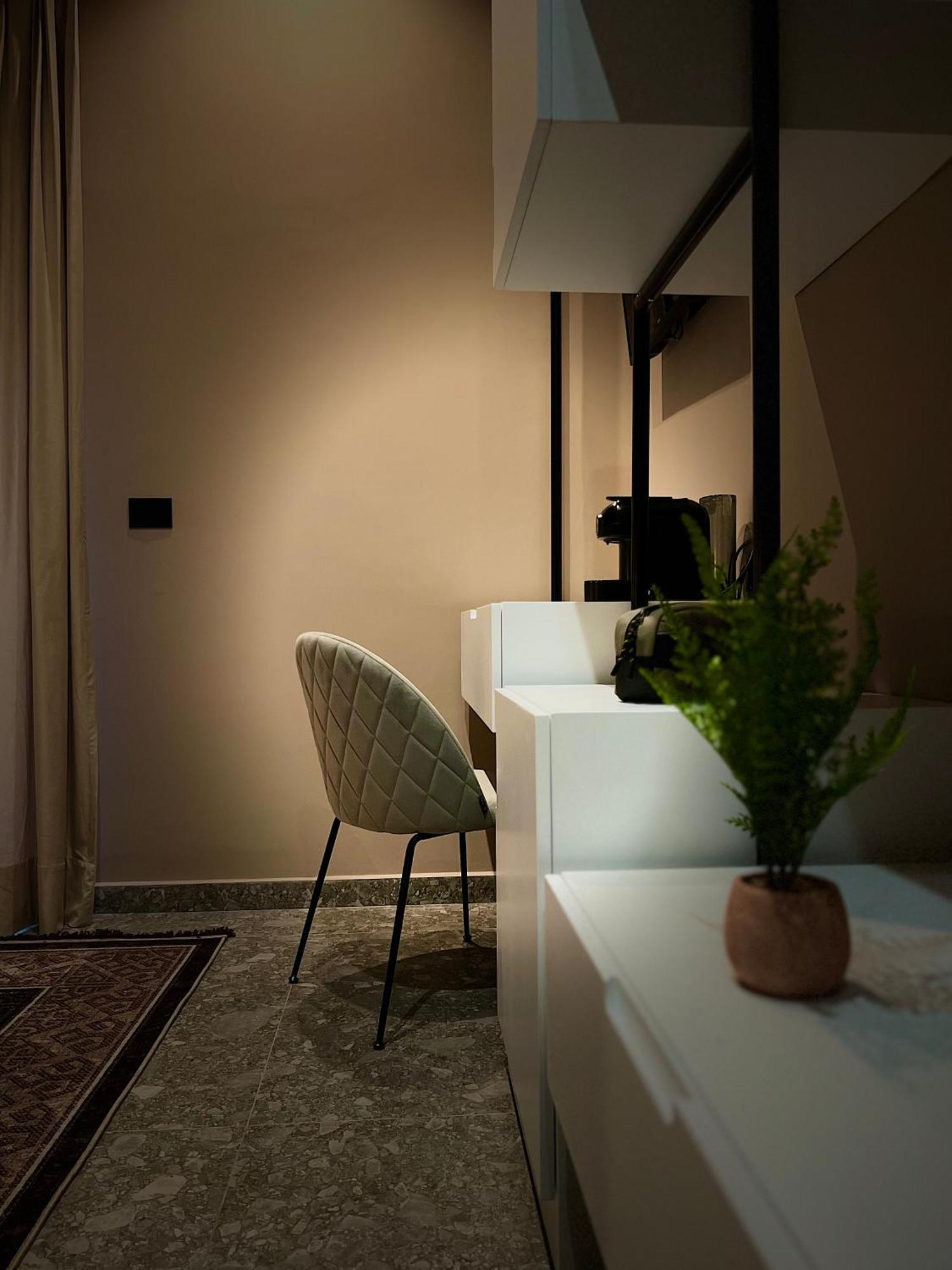Rex Hotel Boutique Tirana Esterno foto